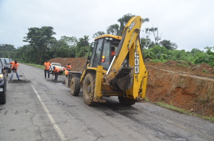 Bulldozing Work Underway on Rural Section of Yaounde-Nsimalen Motorway